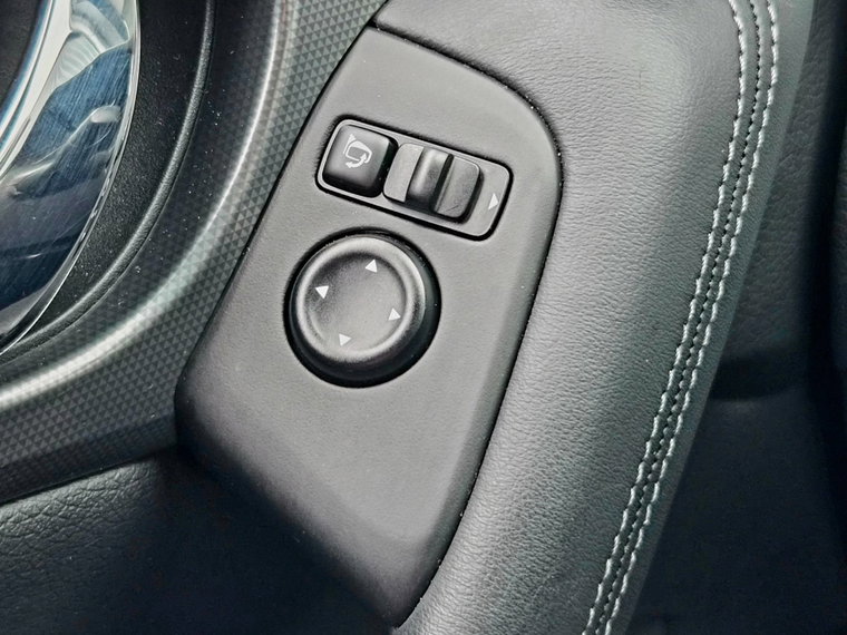 Vehicle Image 38