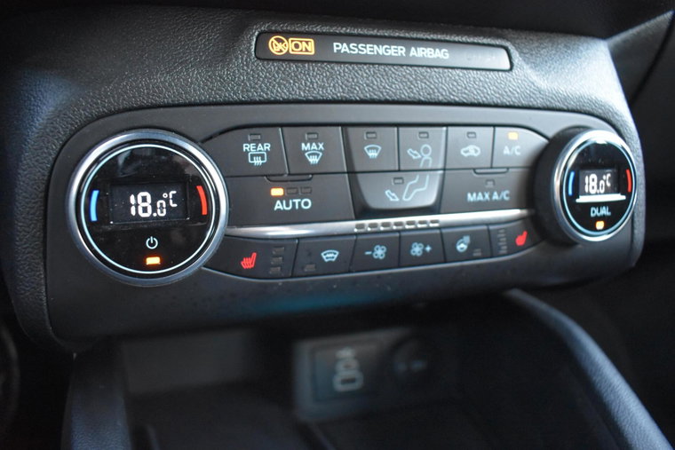 Vehicle Image 28