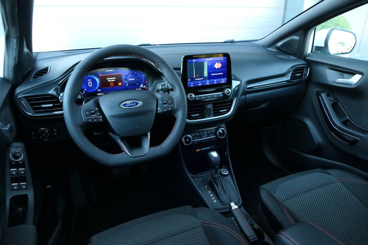 Vehicle Image 14