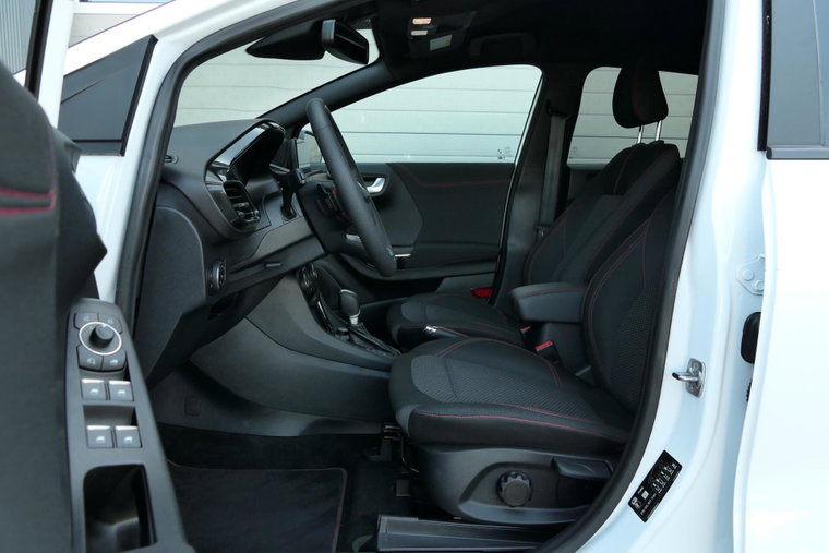 Vehicle Image 35