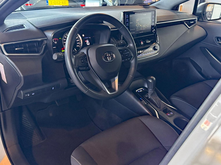 Vehicle Image 12