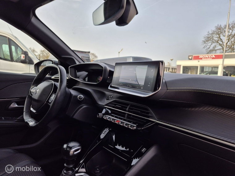 Vehicle Image 12