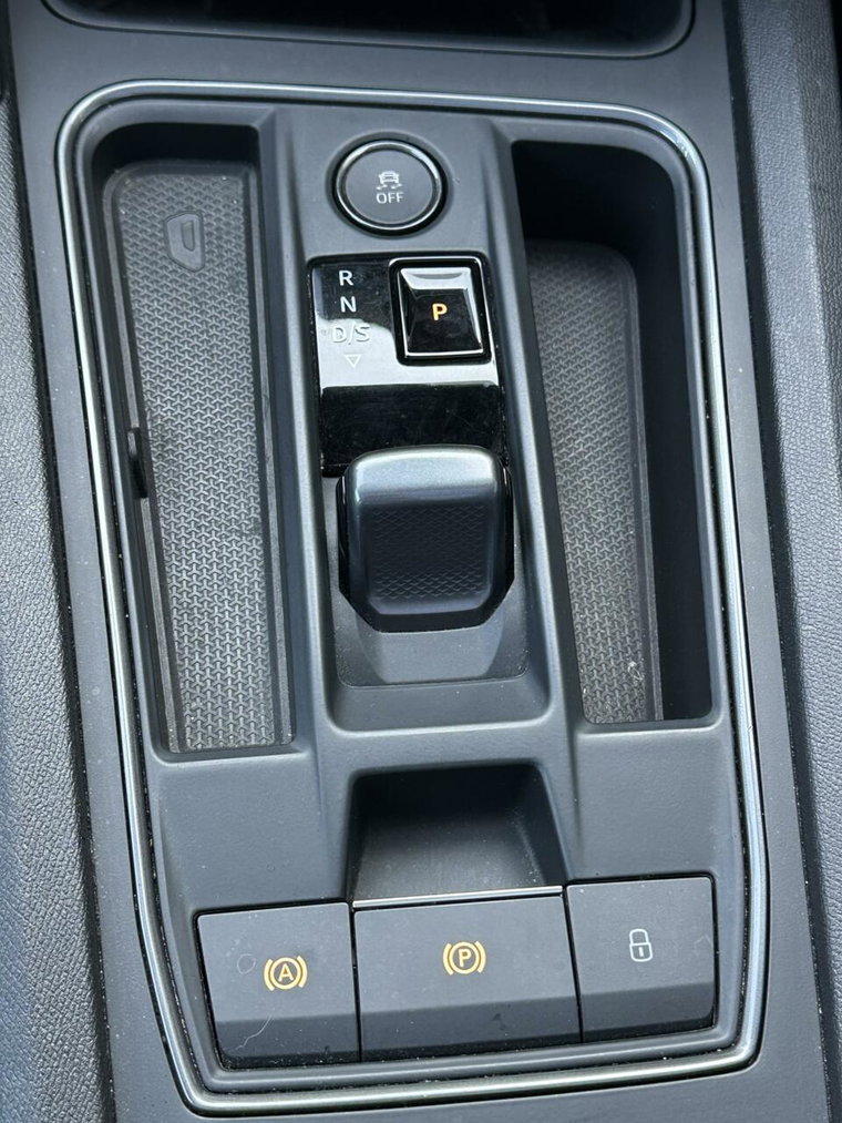 Vehicle Image 36