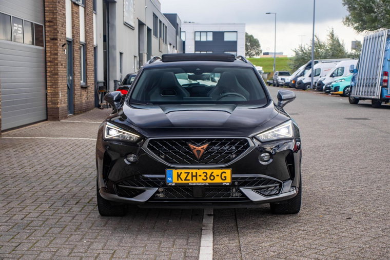 Vehicle Image 9