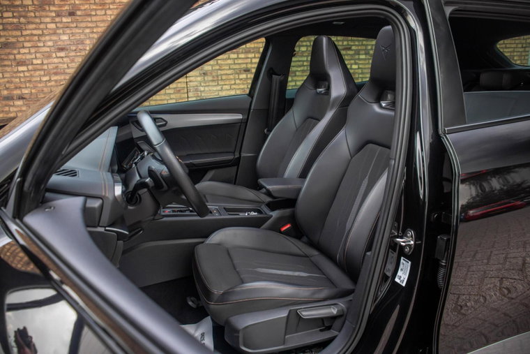 Vehicle Image 10