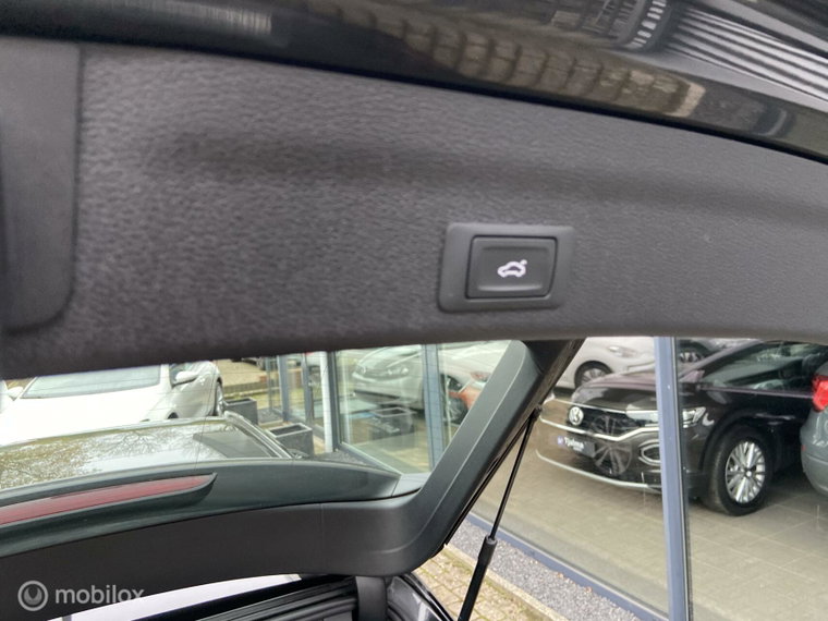 Vehicle Image 45
