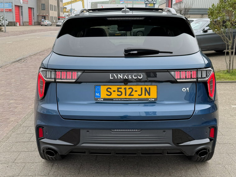 Vehicle Image 14