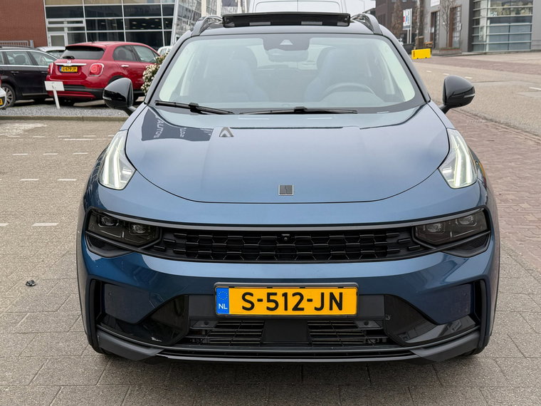 Vehicle Image 11