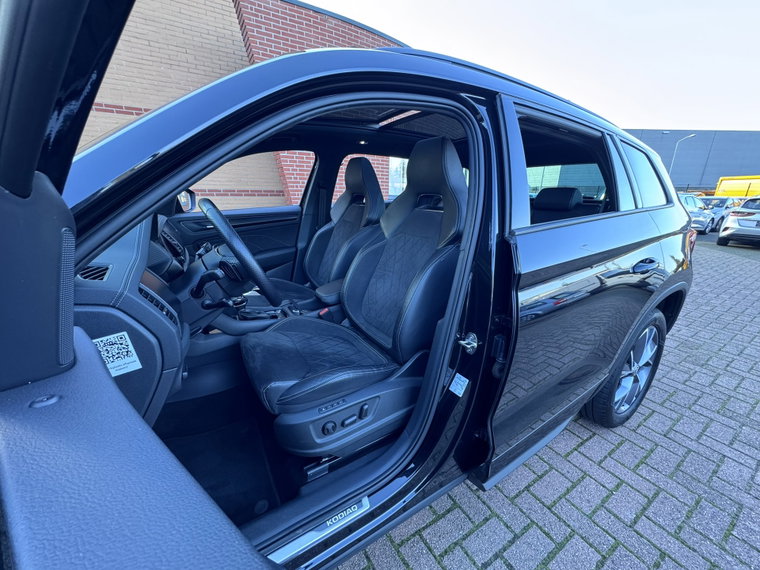 Vehicle Image 26