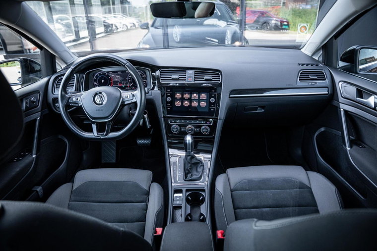 Vehicle Image 20