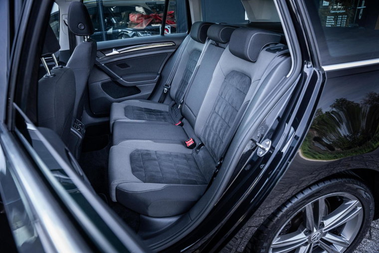 Vehicle Image 30