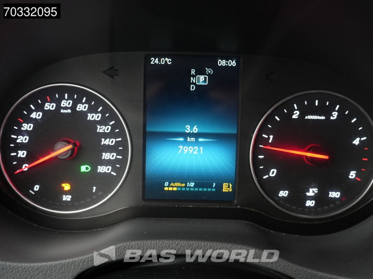 Vehicle Image 37