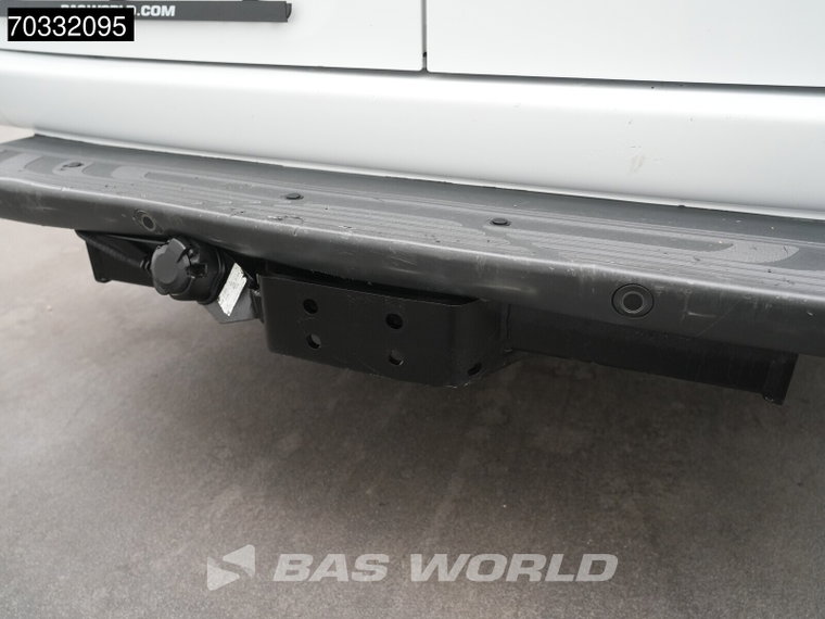 Vehicle Image 40