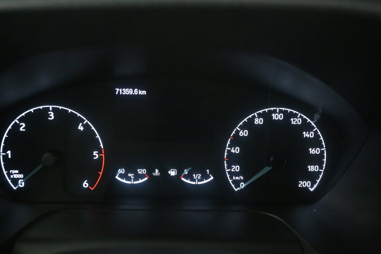 Vehicle Image 13