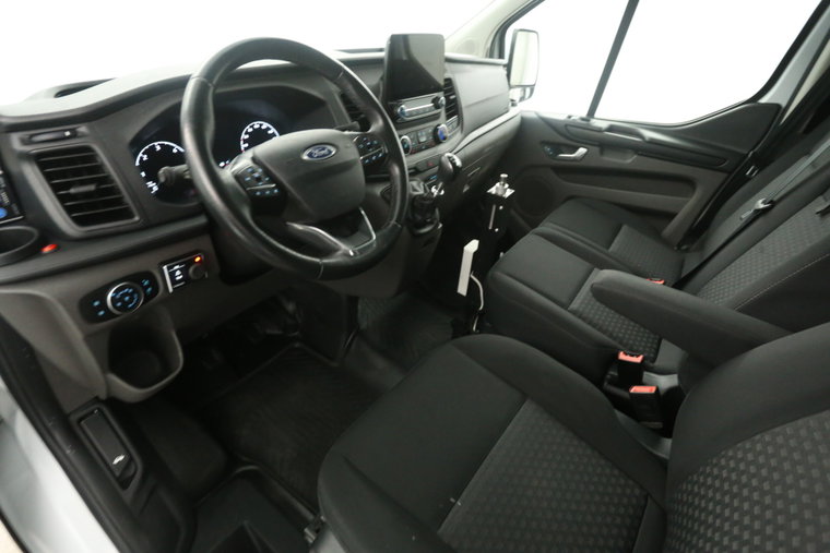 Vehicle Image 28