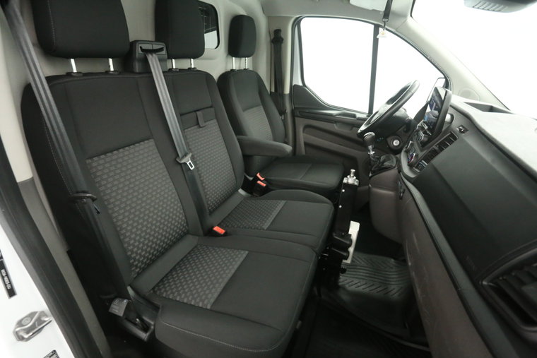 Vehicle Image 10