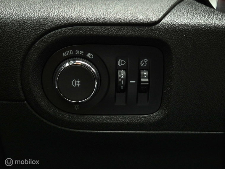 Vehicle Image 43