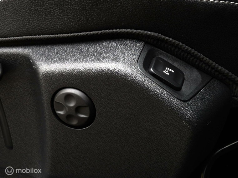Vehicle Image 45