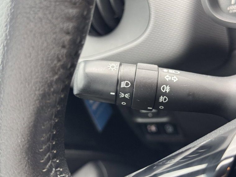 Vehicle Image 24