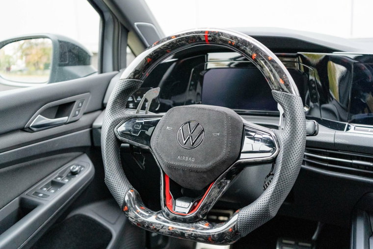 Vehicle Image 25
