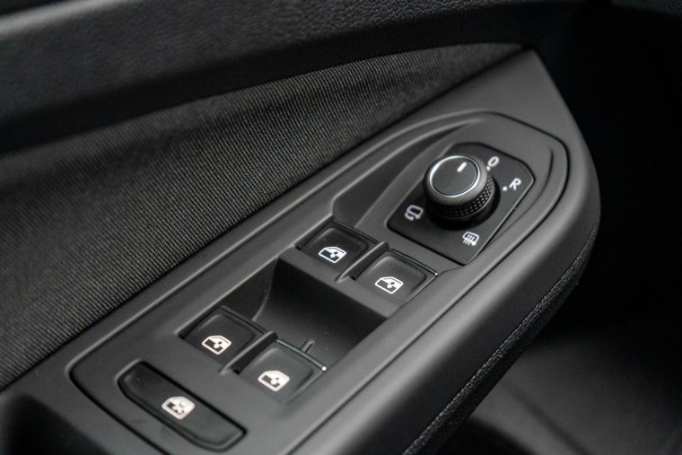 Vehicle Image 41