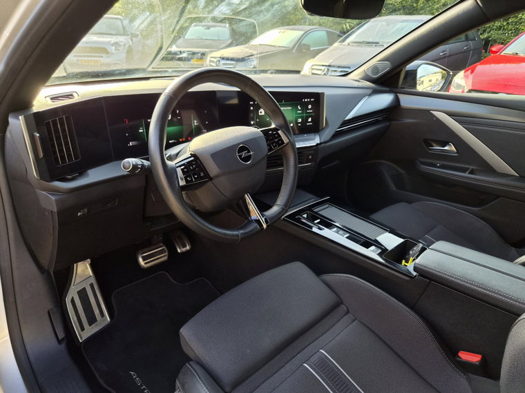 Vehicle Image 21