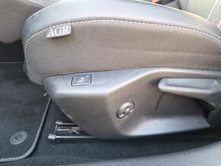 Vehicle Image 24