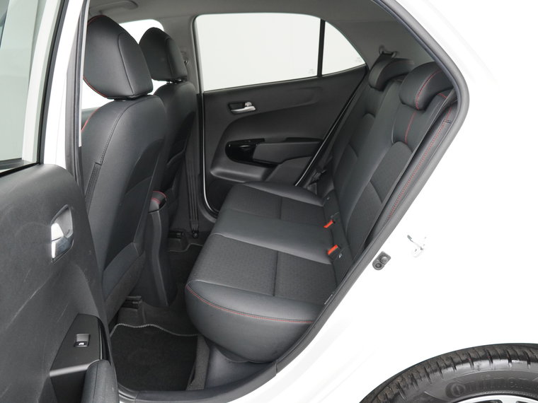 Vehicle Image 30