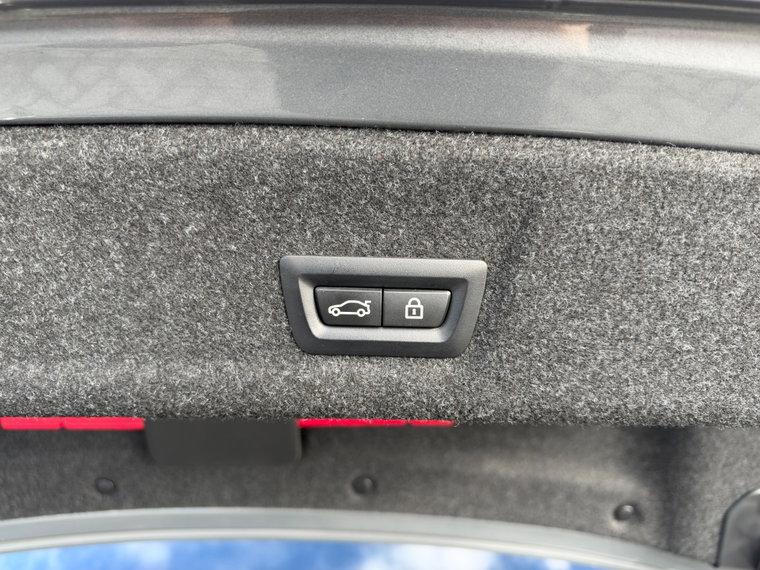 Vehicle Image 42