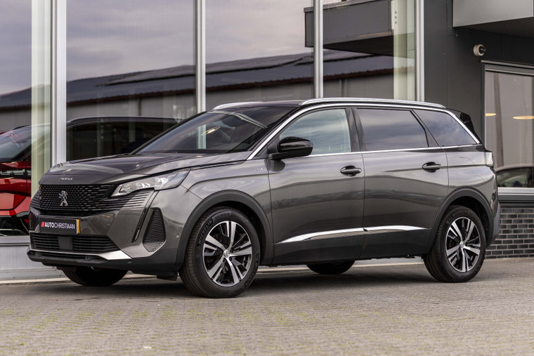 Vehicle Image 13