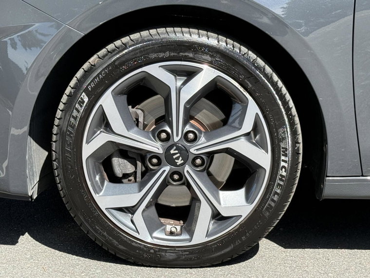 Vehicle Image 37