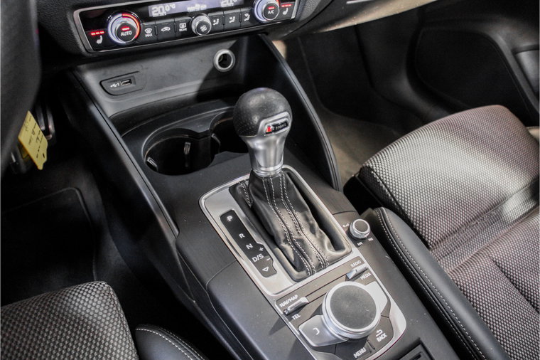 Vehicle Image 37