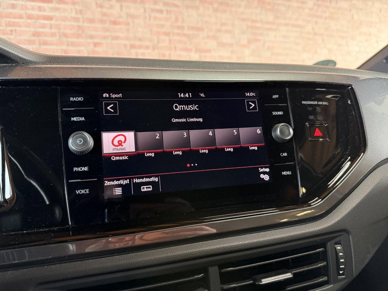 Vehicle Image 14