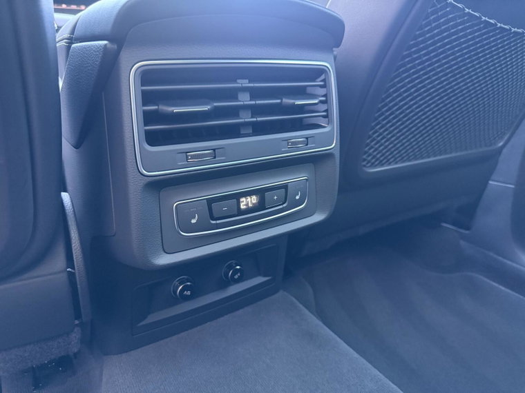 Vehicle Image 26