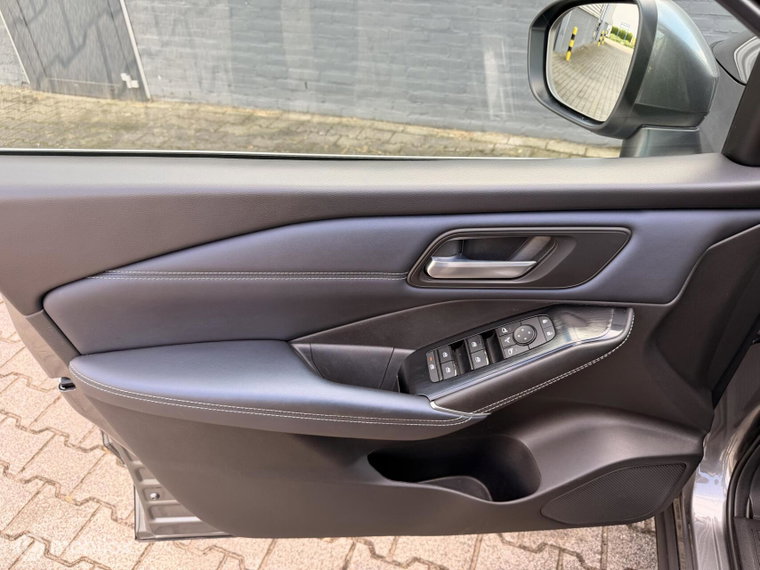 Vehicle Image 33