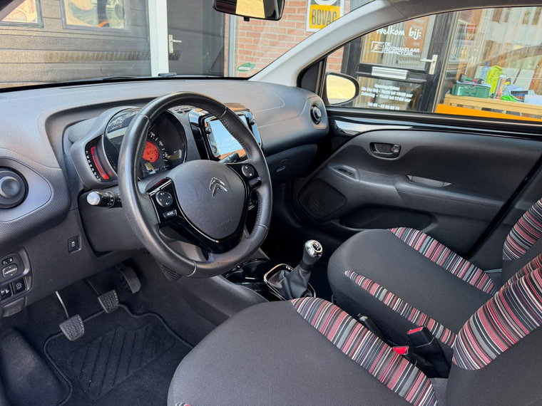 Vehicle Image 22