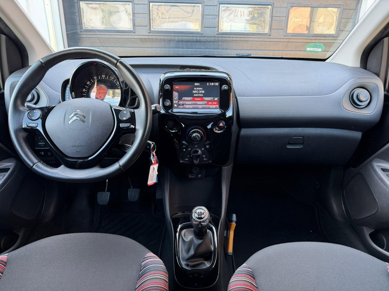 Vehicle Image 24