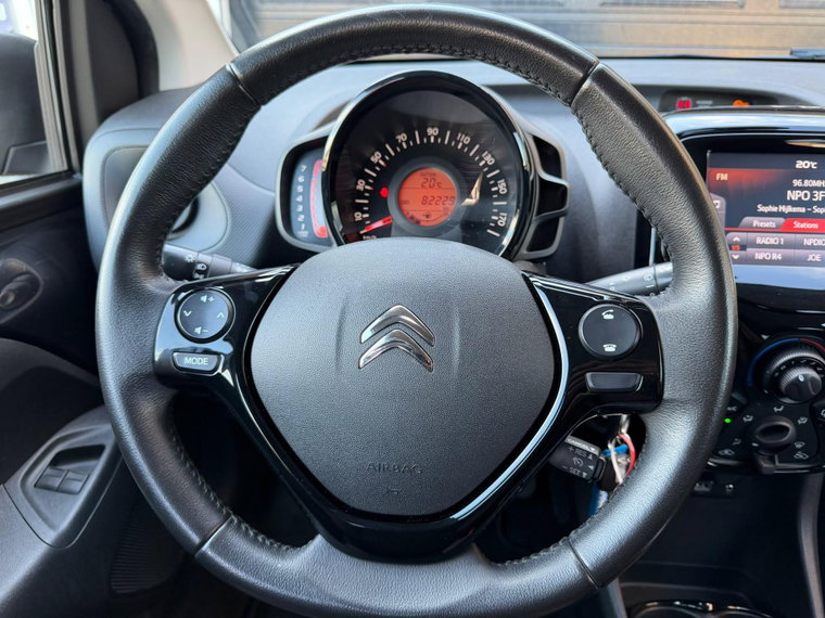 Vehicle Image 26
