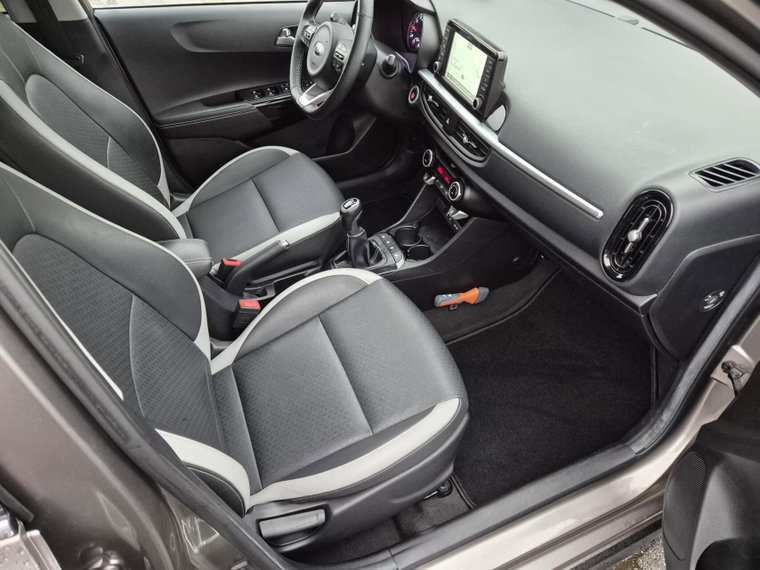 Vehicle Image 22