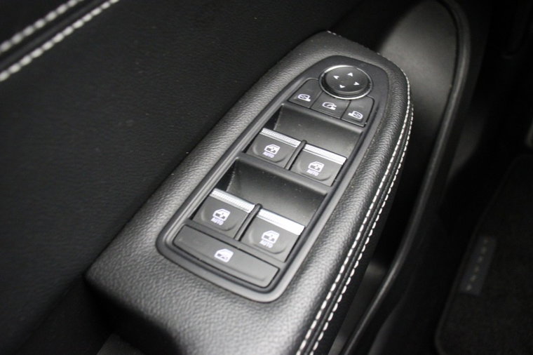 Vehicle Image 33