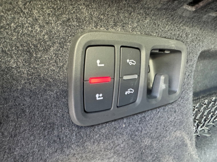 Vehicle Image 48