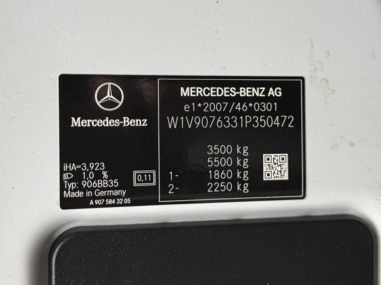Vehicle Image 36