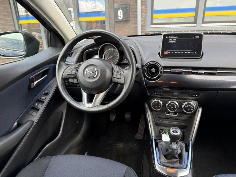 Vehicle Image 22