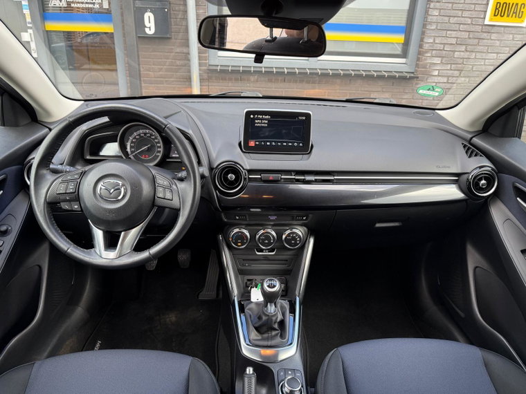 Vehicle Image 23