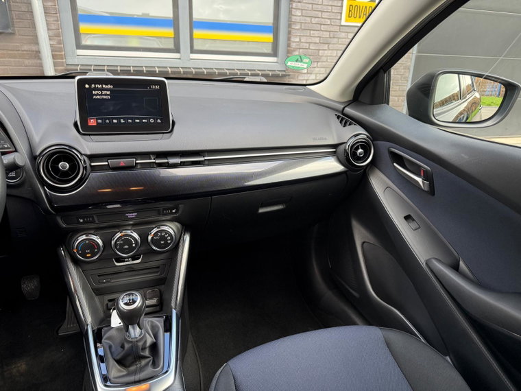 Vehicle Image 40