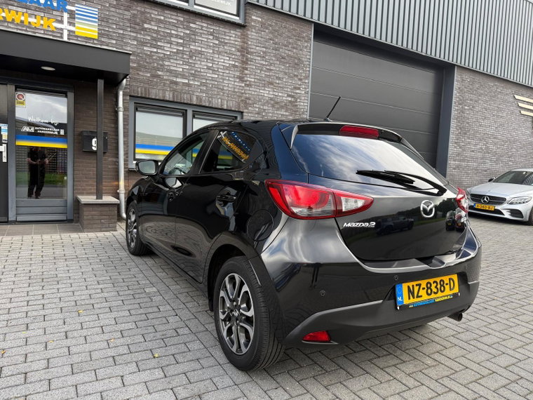 Vehicle Image 7