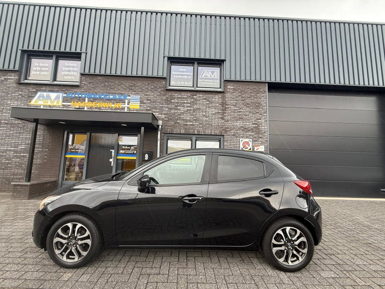 Vehicle Image 8