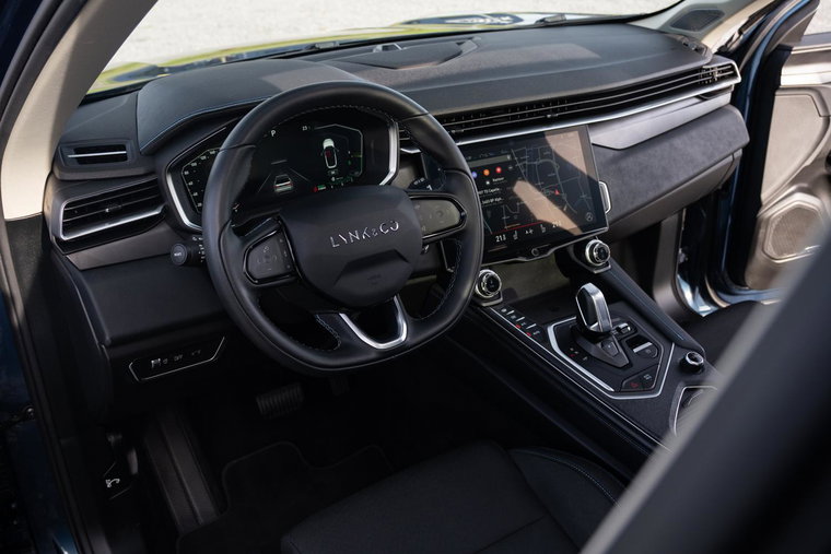 Vehicle Image 12