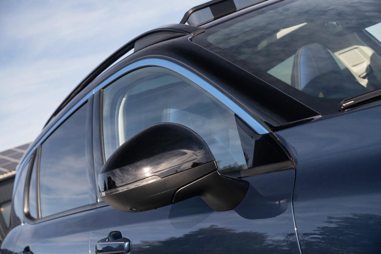 Vehicle Image 35