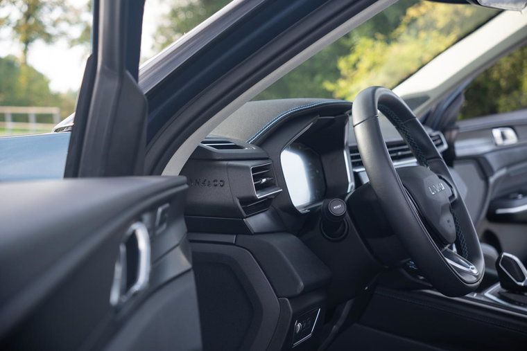 Vehicle Image 9